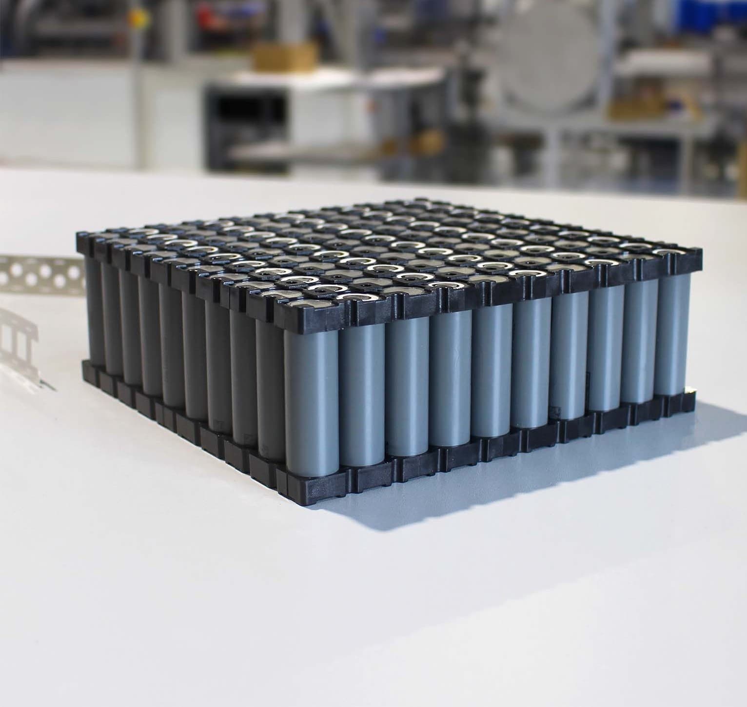 Pack de cellules lithium-ion assemblé dans l’atelier Batteries Prod