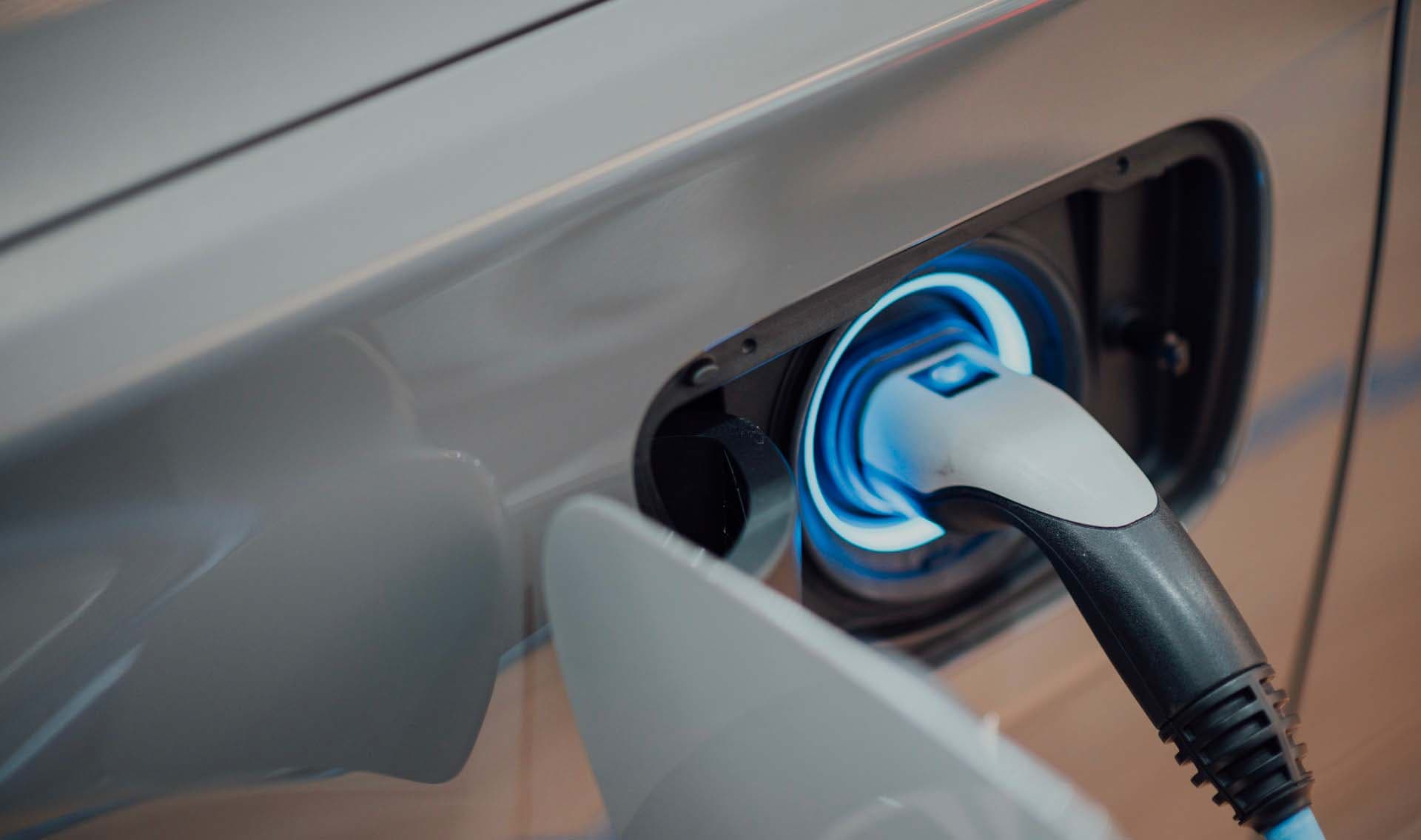 La compétition entre les technologies de batteries : batteries lithium-ion vs nouvelles technologies